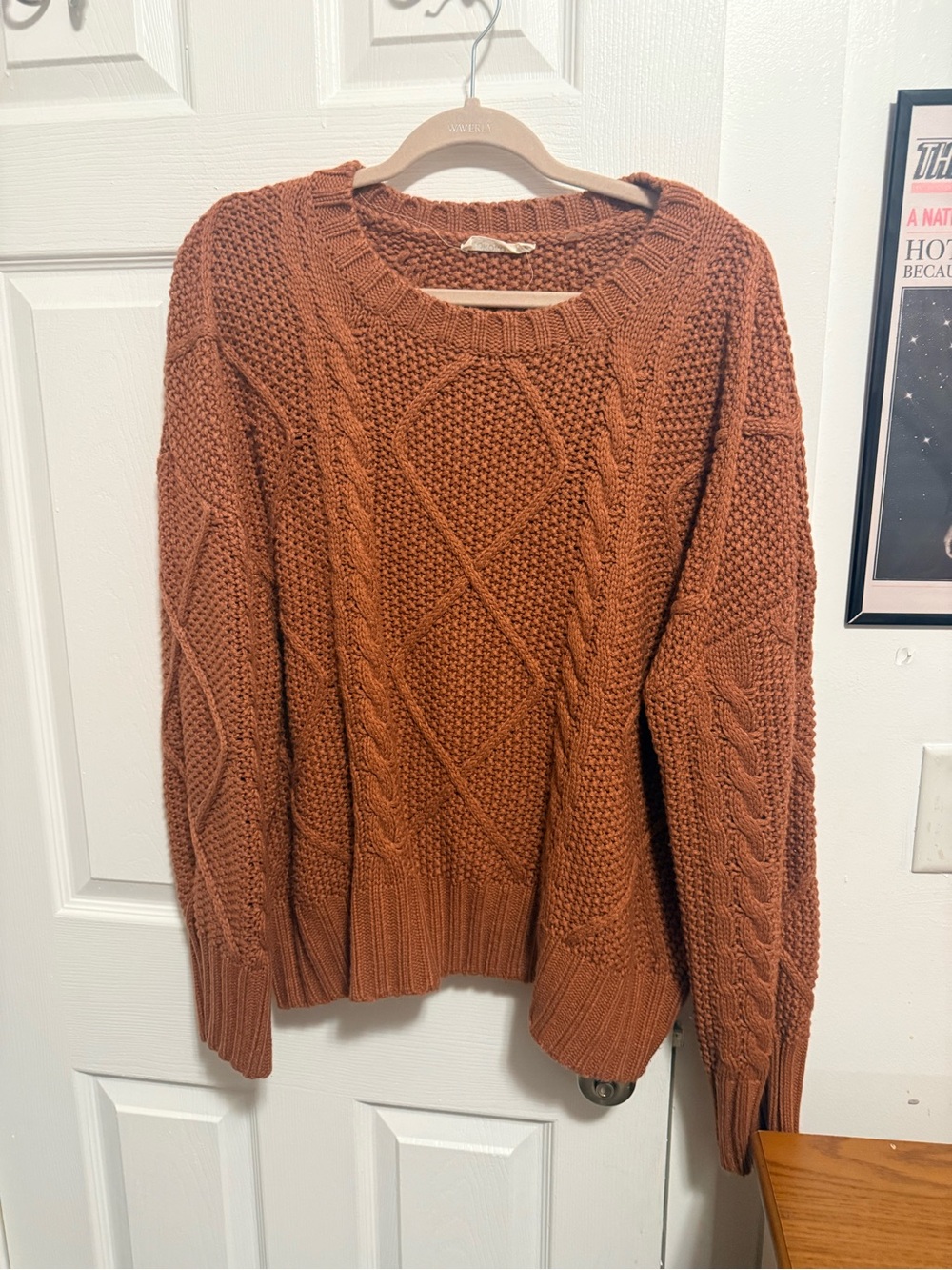 Women’s Chunky Cable Knit Sweater - Rust